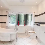 Raincliffe Manor