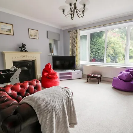 Raincliffe Manor Holiday home