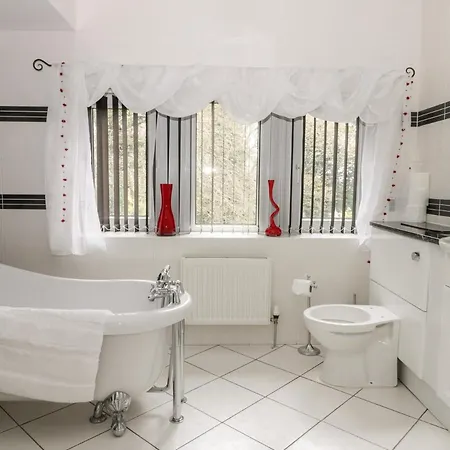 Raincliffe Manor Holiday home